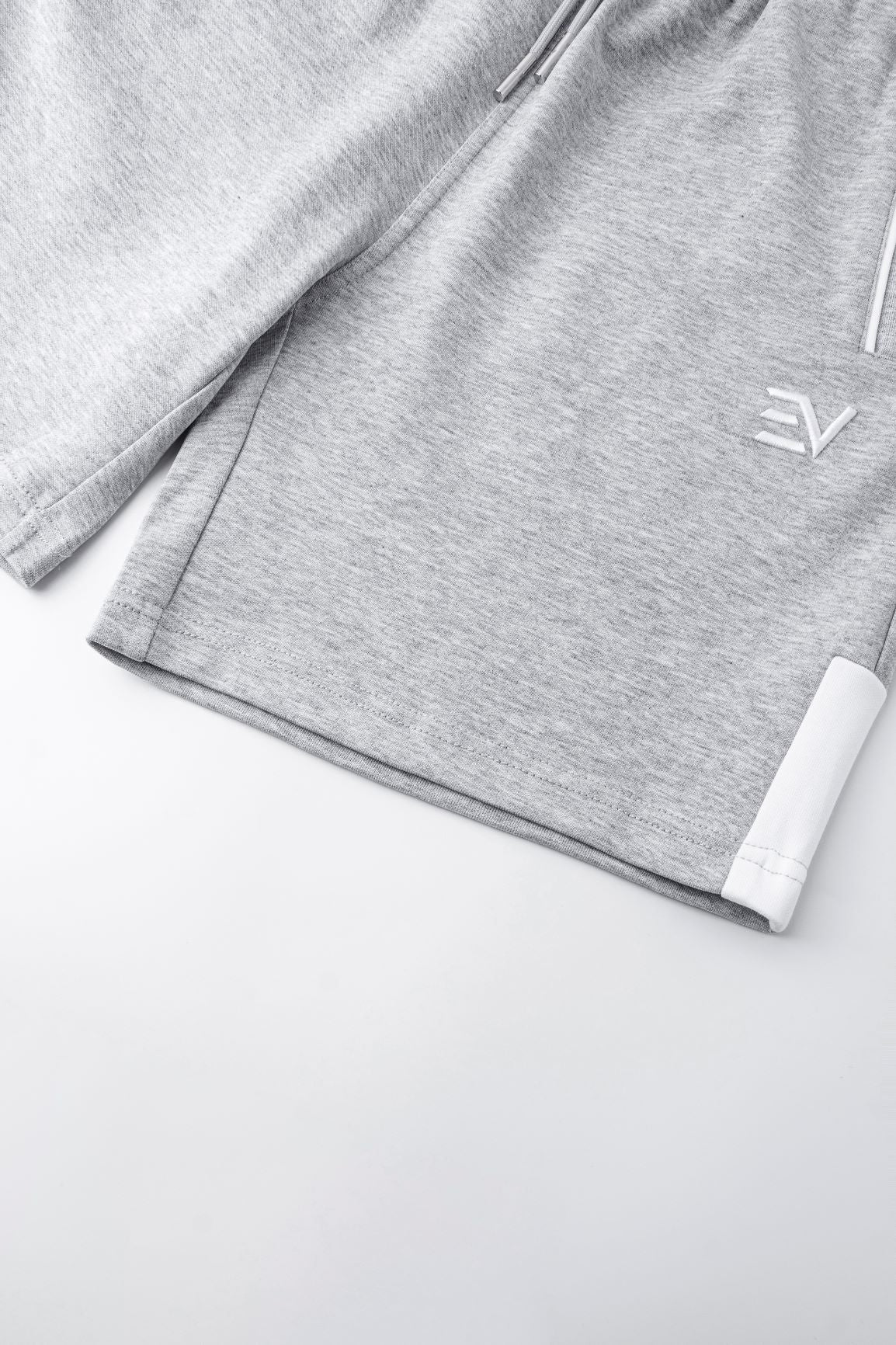 Luxe 2.0 Shorts - Grey/White