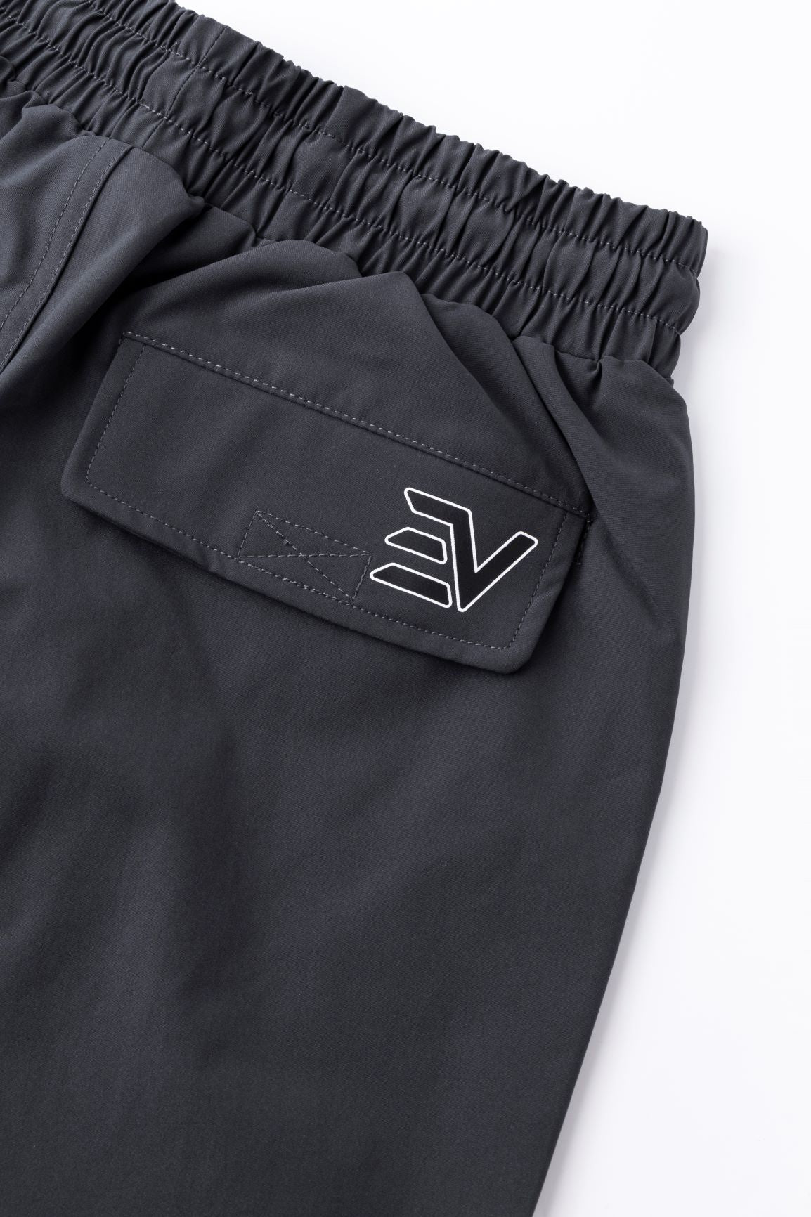 EV LOGO CARGO SHORTS - DARK GREY