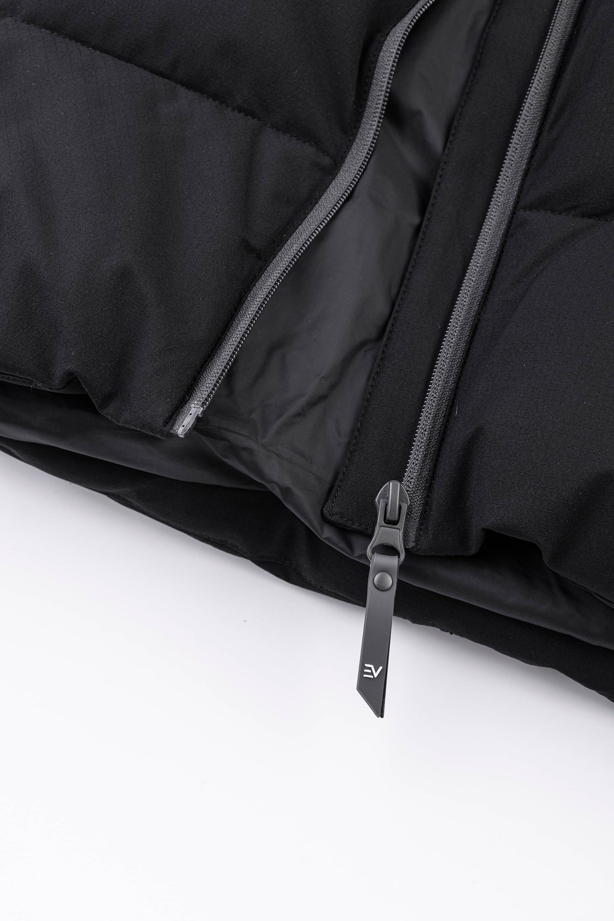 Arctic Puffer Jacket - Black/Grey