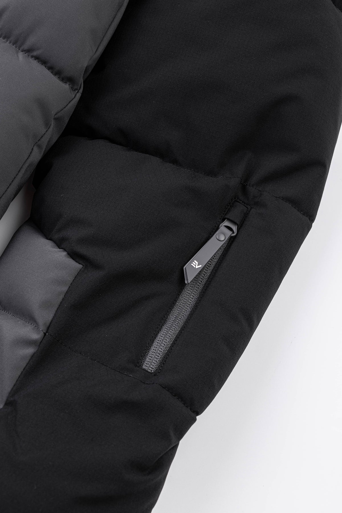Arctic Puffer Jacket - Black/Grey
