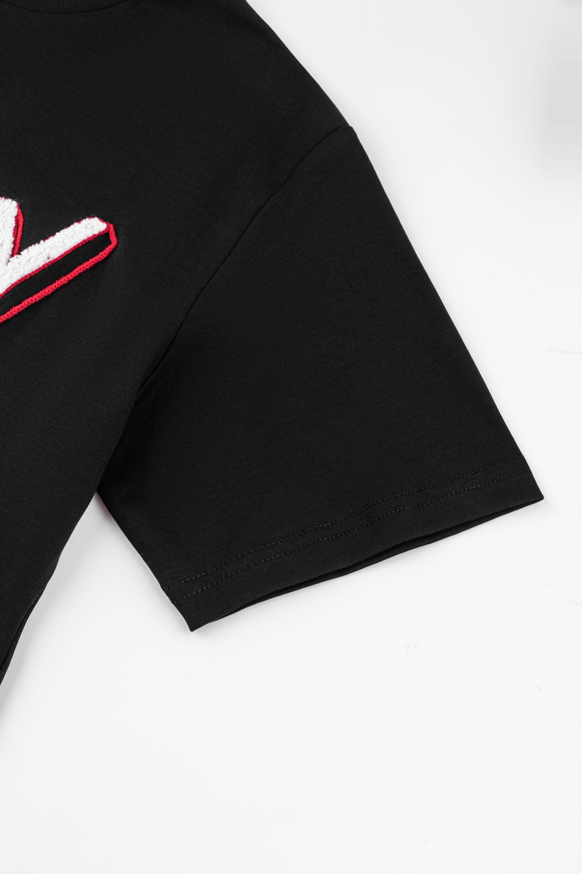 Chenille Thread T-Shirt - Black/White/Red